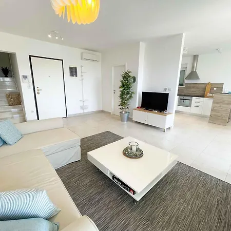 In 42636 Apartment *
