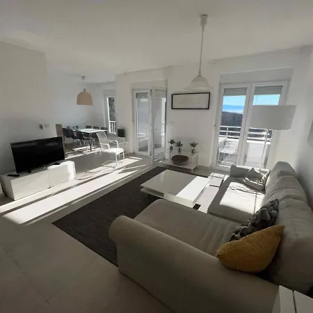 In 42636 Apartment *