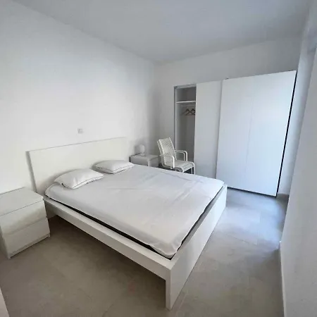 Apartment In 42636